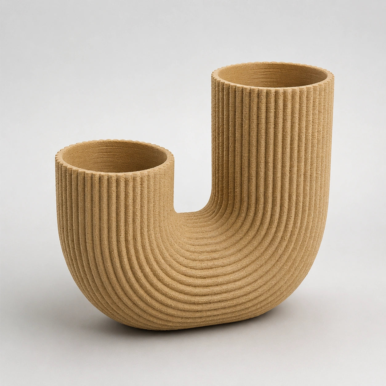 Premium Piped Vase (Plastic)