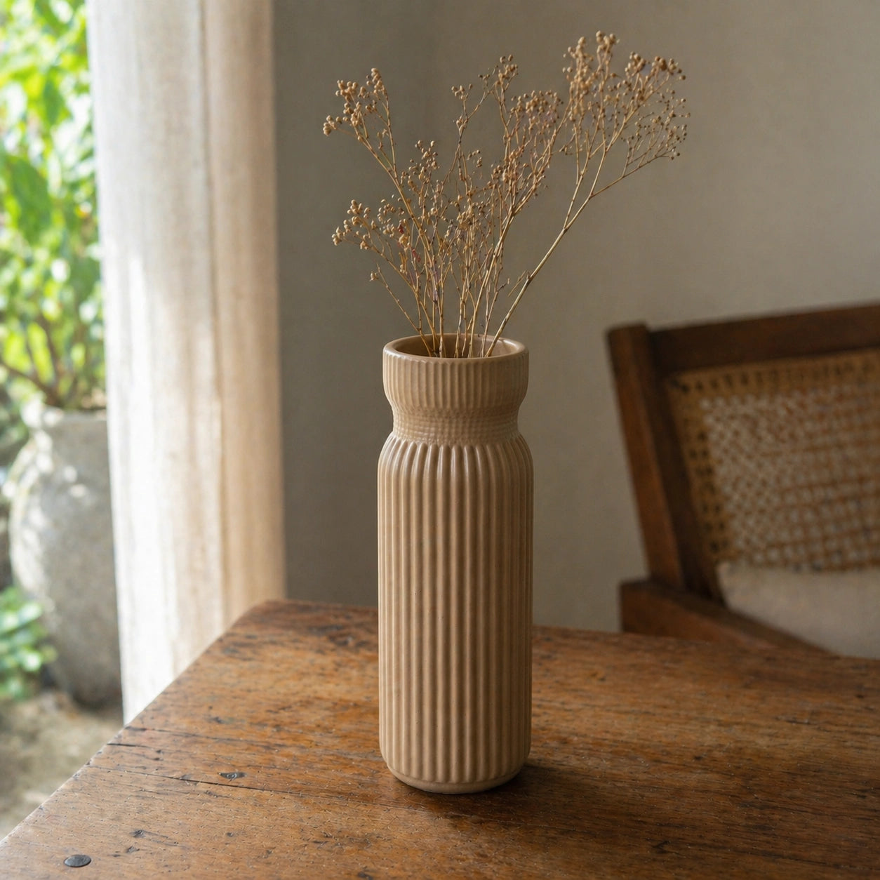 Fine Grooved Vase (Plastic)